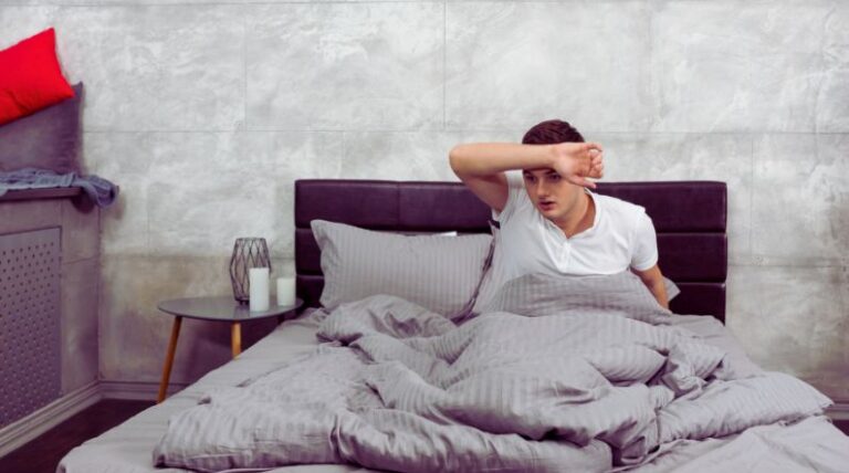 Blog - 8 - GateHouse Treatment Breaking the Cycle: Understanding Drinking and Night Sweats
