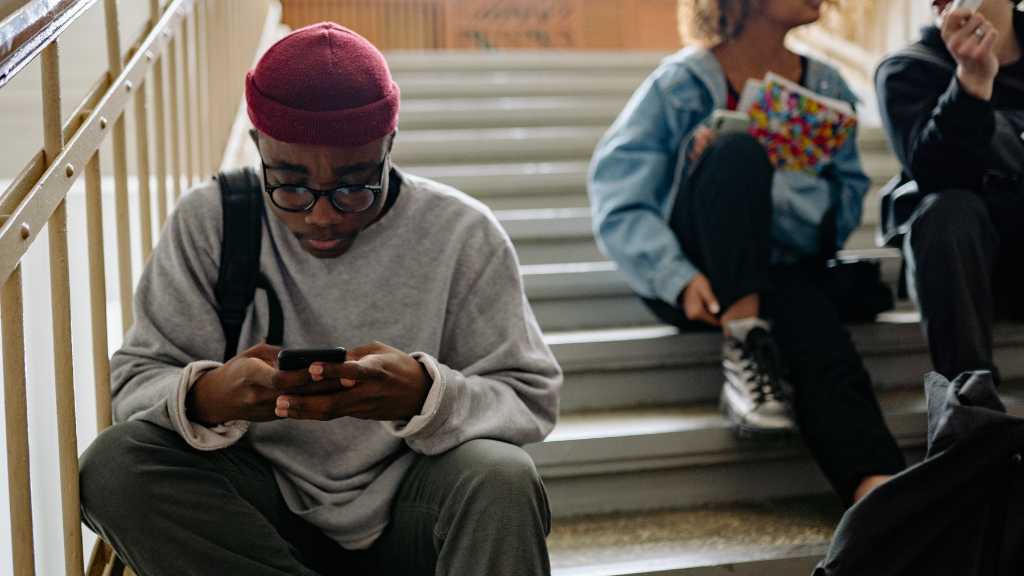 social media and teen substance use teen alone using smartphone risk factor isolation